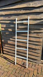 Houten trapje, Huis en Inrichting, Ophalen, (Half)hoge kast, Minder dan 50 cm, Zo goed als nieuw