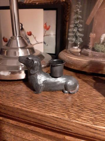 Teckel Kandelaar  beschikbaar voor biedingen