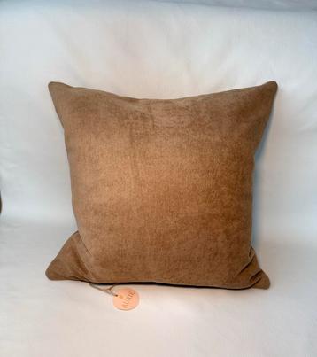 Sierkussen maat 50x50 beschikbaar voor biedingen