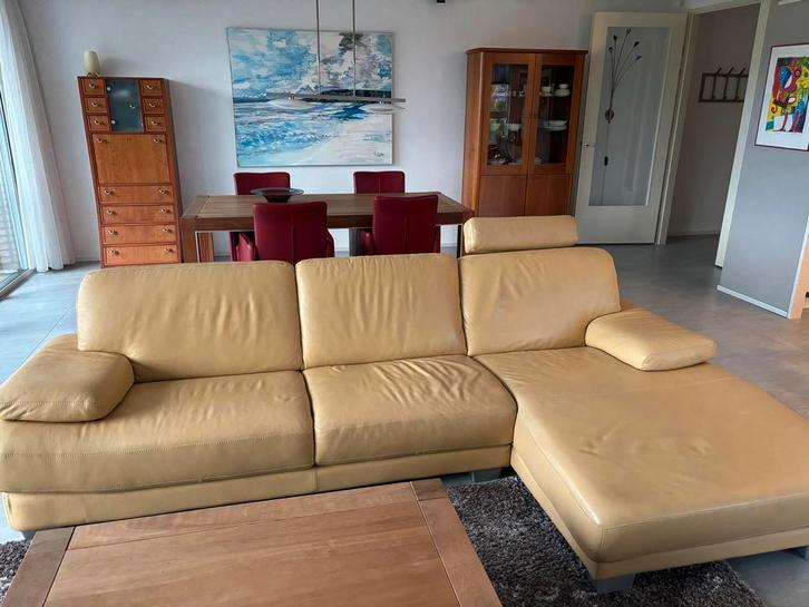 Lederen bank met liggedeelte, Huis en Inrichting, Banken | Sofa's en Chaises Longues, Zo goed als nieuw, Vierpersoons of meer