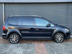 Volkswagen Touran 1.4 TSI Cross Highline Cruise Control | Na, Auto's, Volkswagen, Voorwielaandrijving, Stof, Gebruikt, Zwart
