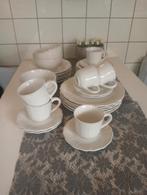 27-delige serviesset, roomwit, Huis en Inrichting, Keuken | Servies, Ophalen, Zo goed als nieuw, Effen, Aardewerk