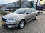 Skoda Octavia 1.6 Business - YOUNGTIMER - 71.000KM !, Te koop, Beige, 14 km/l, Benzine