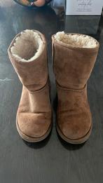 Uggs maatje 34, Gebruikt, UGG, Meisje, Ophalen of Verzenden