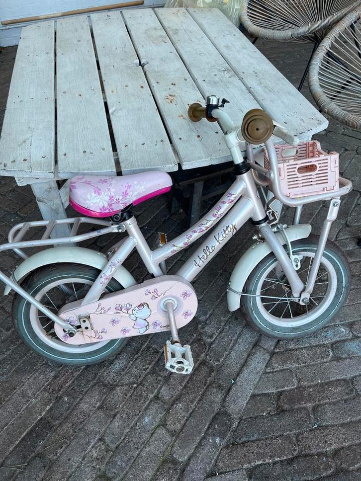 Hello Kitty kinderfiets, Fietsen en Brommers, Fietsen | Meisjes, Gebruikt, 14 inch of minder, Handrem, Ophalen