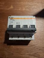 Diverse Merlin Gerin: B16, C20, 25A, 35A, C63, Ophalen of Verzenden, Zo goed als nieuw