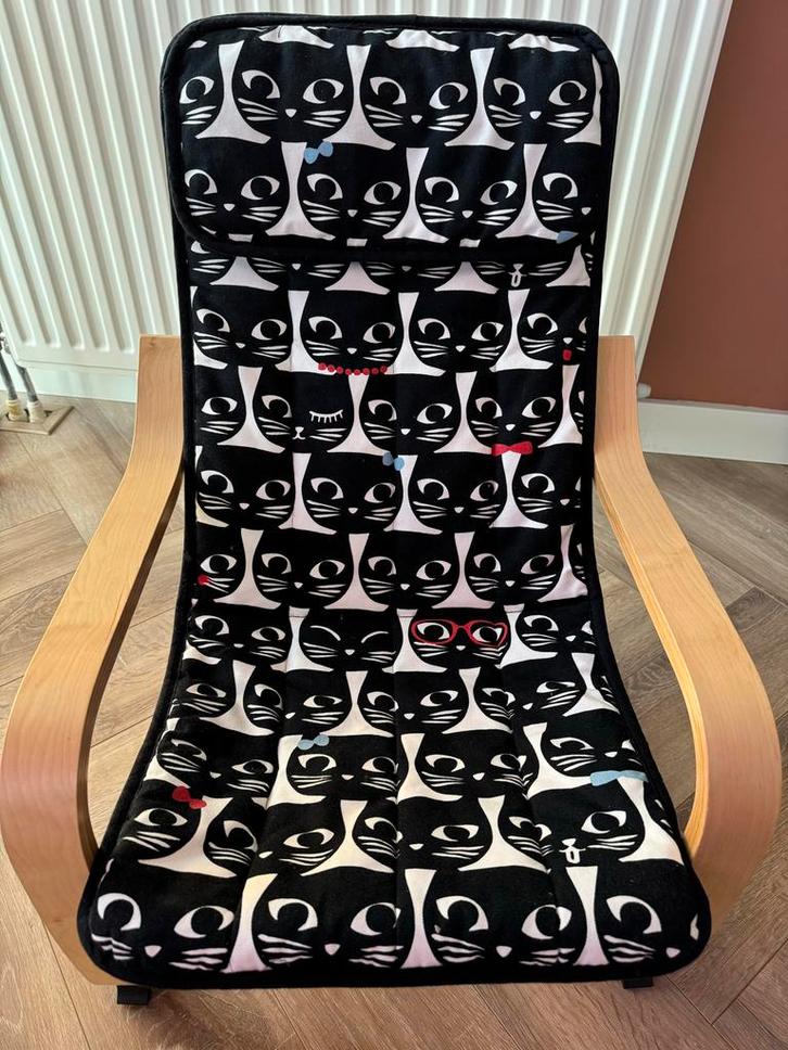 IKEA Poang Kinderstoel - Kattenprint!, Huis en Inrichting, Fauteuils, Zo goed als nieuw, Hout, Minder dan 50 cm, Minder dan 75 cm