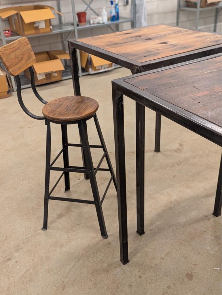 2 Hoge tafels met kruk, als set of los, Ophalen
