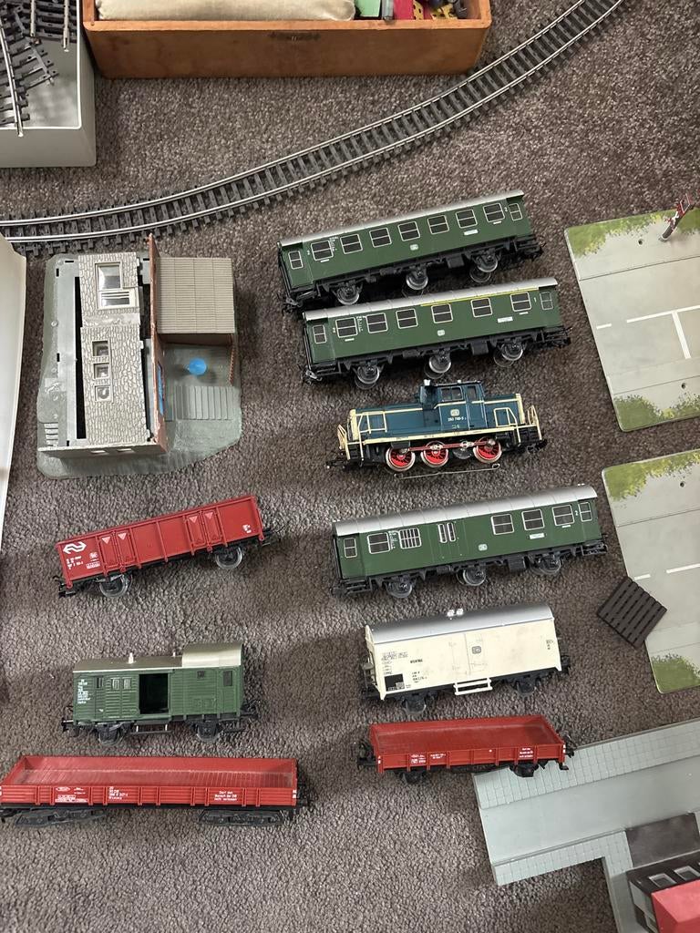 Marklin Treinbaan Compleet met Treinen, Wagons & Accessoires, Hobby en Vrije tijd, Modeltreinen | H0, Wisselstroom, Ophalen of Verzenden