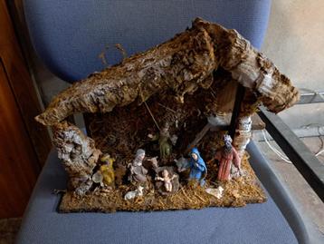 Kerststal met kerstgroep beschikbaar voor biedingen