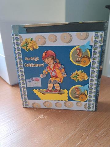 3 d kaarten gefeliciteerd  beschikbaar voor biedingen