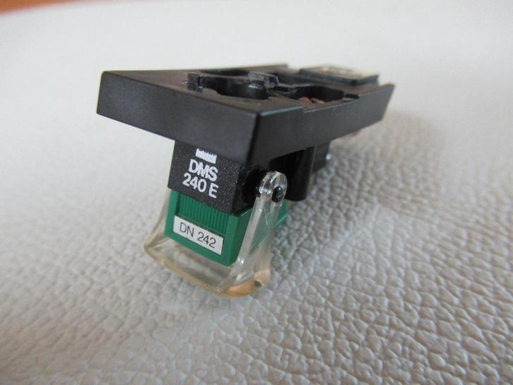 Dual plug & play, Headshell Element DMS240E + naald., Audio, Tv en Foto, Platenspelers, Zo goed als nieuw, Platenspeler-onderdeel