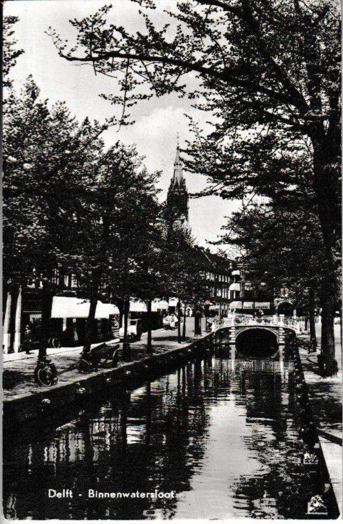 DELFT - BINNENWATERSLOOT, Verzamelen, Ansichtkaarten | Nederland, Gelopen, Zuid-Holland, 1960 tot 1980, Ophalen of Verzenden