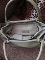 Nieuwe groene schoudertas bijna gratis, Sieraden, Tassen en Uiterlijk, Tassen | Schoudertassen, Ophalen, Nieuw, Groen