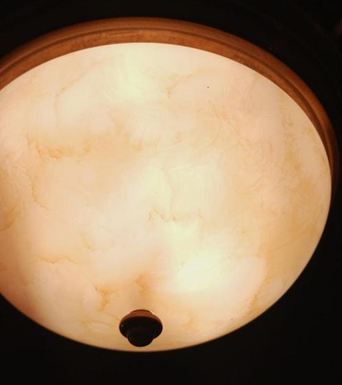 Vintage Plafondlamp / Plafonniere met Gemeleerd Matglas, Huis en Inrichting, Lampen | Plafondlampen, Glas, Metaal, Ophalen of Verzenden