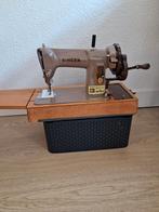 Prima Singer handnaaimachine + Singer koffer, Ophalen, Gebruikt