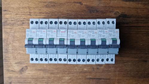 AEG B16 automaat 1p+n EPC 61N, Doe-het-zelf en Verbouw, Elektra en Kabels, Zo goed als nieuw, Overige typen, Ophalen