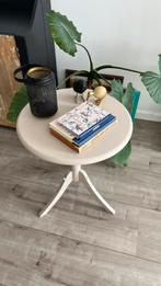Bijzettafel, rond, hout. Gerestyled in Cathedral Taupe, Ophalen, Minder dan 55 cm, Klassiek, landelijk, brocante, Rond
