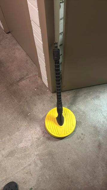 Karcher terras borstel beschikbaar voor biedingen