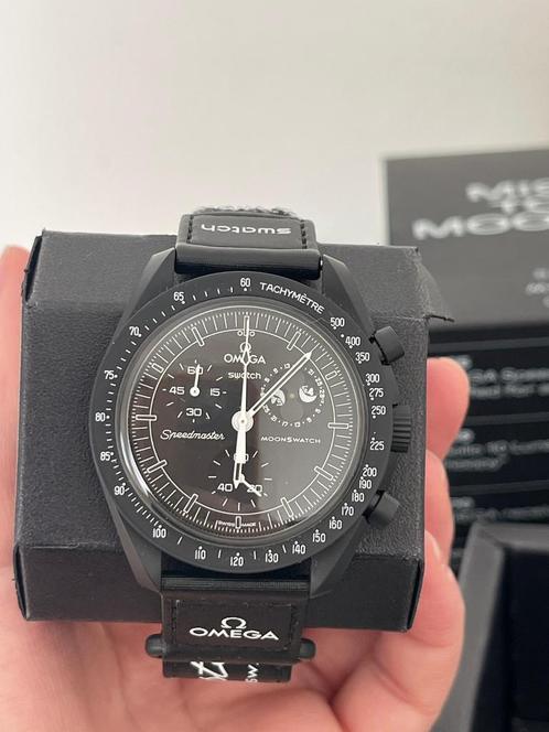 Ongedragen omega moonphase snoopy black extra rubber bandje, Sieraden, Tassen en Uiterlijk, Horloges | Heren, Nieuw, Polshorloge