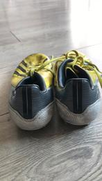 Voetbalschoenen maat 37, Ophalen of Verzenden, Zo goed als nieuw