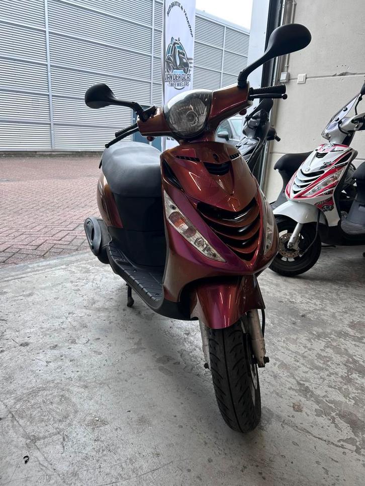 Piaggio Zip Brom, Fietsen en Brommers, Scooters | Yamaha, Zo goed als nieuw, Overige modellen, Benzine, Ophalen