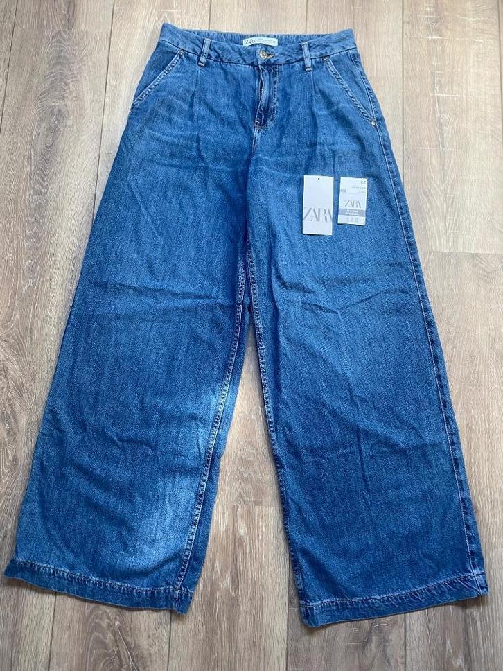 Zara jeans spijkerbroek wijdt met bandplooi blauw 34 = XS, Kleding | Dames, Spijkerbroeken en Jeans, Nieuw, W27 (confectie 34) of kleiner