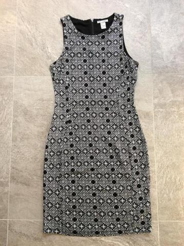 Mouwloos jurkje grafische print, zwart/wit. Maat S, H&M beschikbaar voor biedingen
