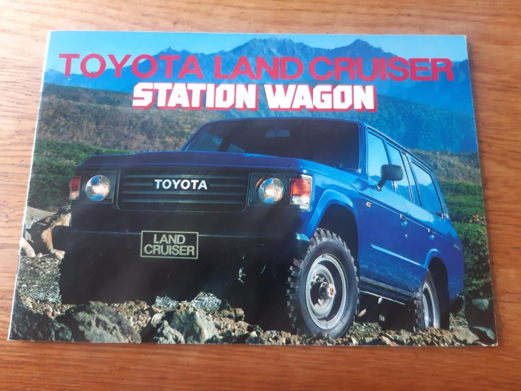 Toyota Landcruiser Station Wagon FJ60 Folder Mozambique, Sumitomo Corporation, Toyota, Ophalen of Verzenden, Zo goed als nieuw