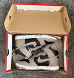 Nike Dunk High ‘Moon Fossil’ maat 36.5, Nike, Ophalen of Verzenden, Zo goed als nieuw, Sneakers of Gympen