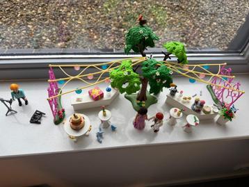 Diverse Playmobil setjes: 9228, 9230, 70301 en 6020 beschikbaar voor biedingen