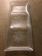 Glazen cake schaal / cakeschaal met bewerking , prima staat, Ophalen of Verzenden