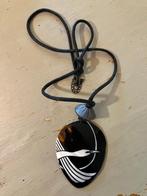 Vintage retro parelmoer ketting kettinghanger kraamvogel, Overige materialen, Verstelbaar, Zwart, Ophalen of Verzenden