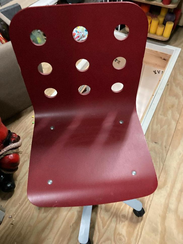 2 stuks IKEA bureaustoel (type JULES / SKRUVSTA-achtig), Huis en Inrichting, Bureaustoelen, Zo goed als nieuw, Bureaustoel, Rood