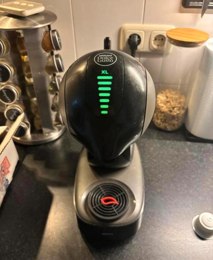 Te koop Krups NESCAFÉ Dolce Gusto Infinis Touch KP2708, Witgoed en Apparatuur, Koffiezetapparaten, Zo goed als nieuw, Koffiepads en cups