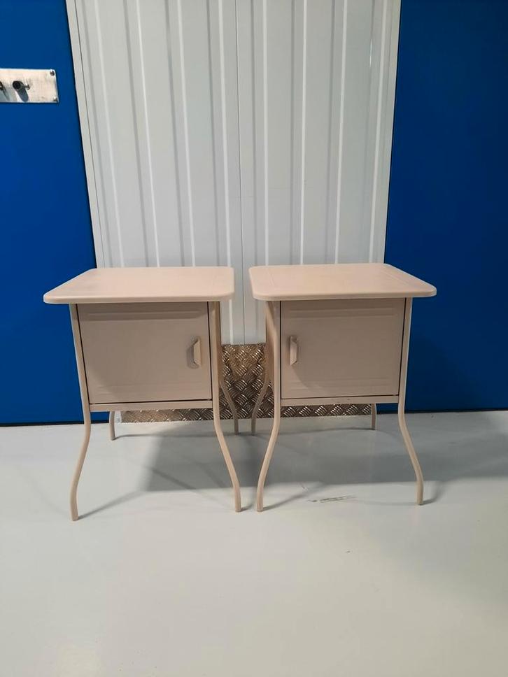 Ikea vettre nachtkastjes beige 2x, Huis en Inrichting, Slaapkamer | Nachtkastjes, Gebruikt, Minder dan 45 cm, Ophalen