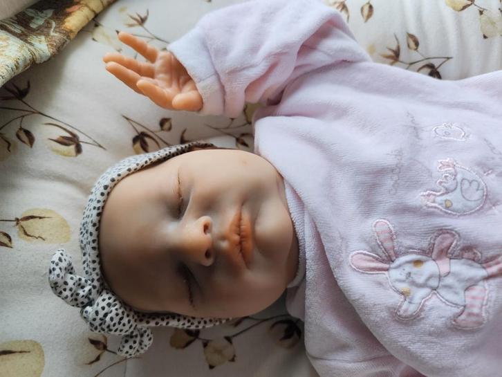 Bonnie Brown 's Laura. Bieden mag!, Verzamelen, Poppen, Nieuw, Ophalen