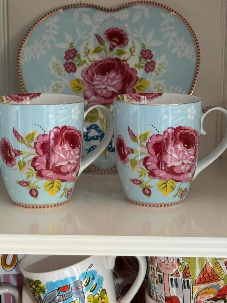 Pip Studio servies Chinese Rose Big Flower blauw hart mokken, Huis en Inrichting, Keuken | Servies, Zo goed als nieuw, Overige typen