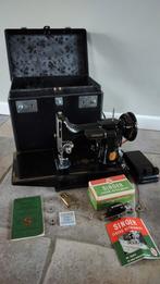 Singer Featherweight 221 naaimachine , geserviced, werkt !, Hobby en Vrije tijd, Naaimachines en Toebehoren, Ophalen of Verzenden
