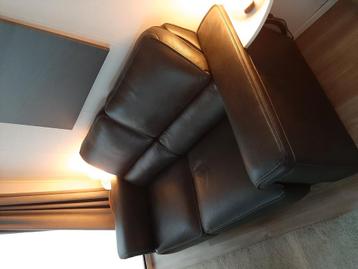Zitbanken leer