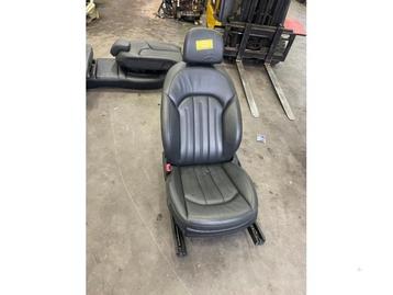 Stoel links van een Audi A8 beschikbaar voor biedingen