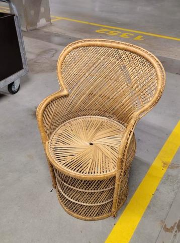 Mooie Rotan Stoel beschikbaar voor biedingen