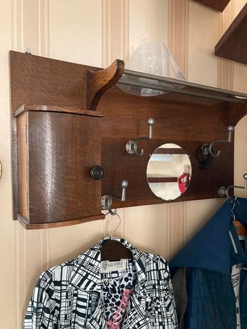 Brocante eikenhouten kapstok beschikbaar voor biedingen