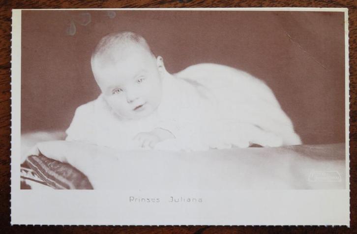 Koninklijk Huis: Prinses Juliana als baby ( Libelle 1980 ), Verzamelen, Ansichtkaarten | Nederland, Gelderland, Ophalen of Verzenden