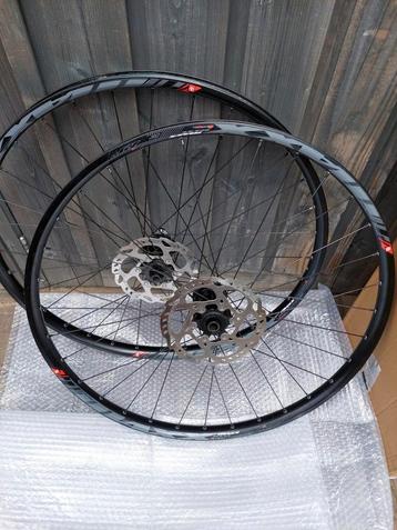 MTB wielset 29 inch tubeless ready. beschikbaar voor biedingen