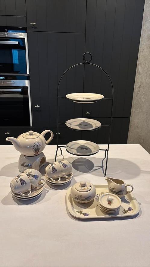 Compleet theeservies van Jet, Antiek en Kunst, Antiek | Servies compleet, Ophalen