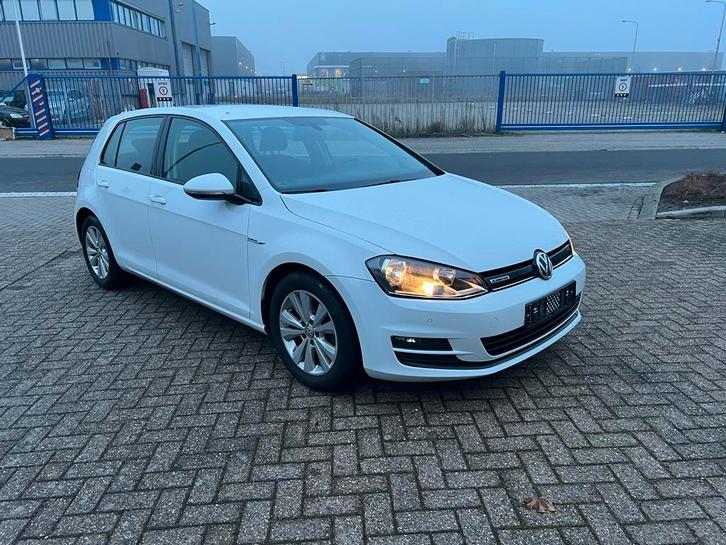 Volkswagen Golf 1.0 TSI 85KW DSG 5D 2016 Wit, Auto's, Volkswagen, Particulier, Golf, Benzine, A, Hatchback, Automaat, Origineel Nederlands
