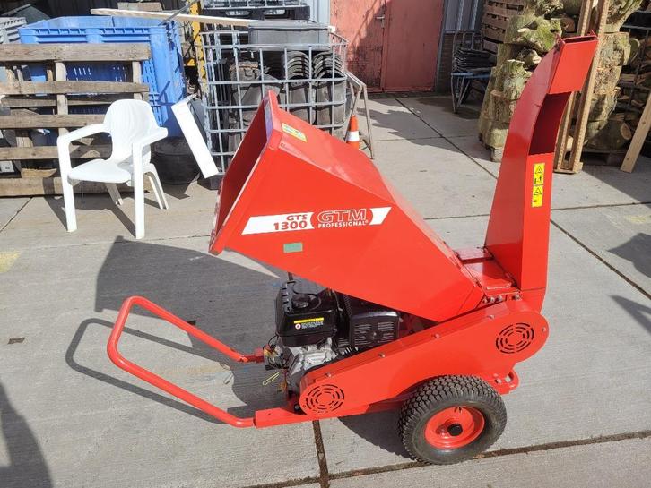 Versnipperaar te huur, Tuin en Terras, Hakselaars, Zo goed als nieuw, Benzine, Ophalen
