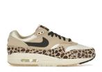 Nike Air Max 1 Leopard - Maat 43, Kleding | Heren, Ophalen of Verzenden, Nieuw, Bruin, Sneakers of Gympen