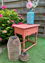 Vintage bijzettafel met sierlade. Verf: Miss Pampadour, Ophalen, Gebruikt, Hout